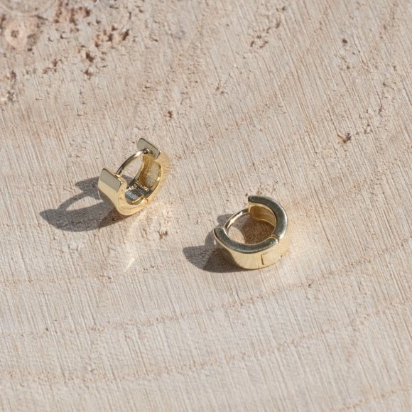 chunky huggie hoop earrings, Huggie hoop earrings, - Picture 8 of 10